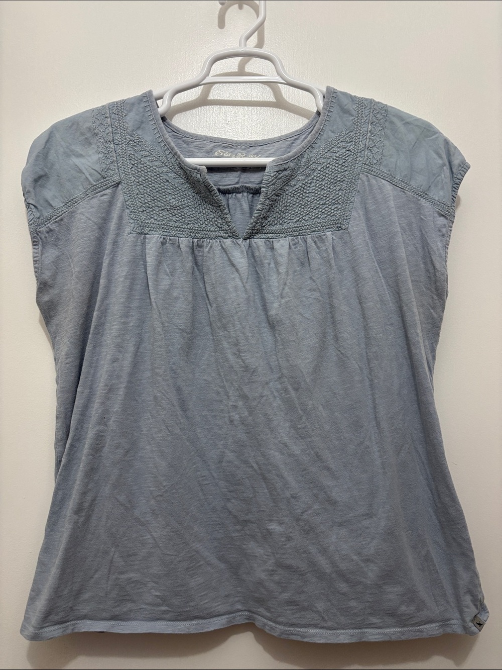 Eddie Bauer XL Light Blue Women's Embroidered Cap Sleeve Top